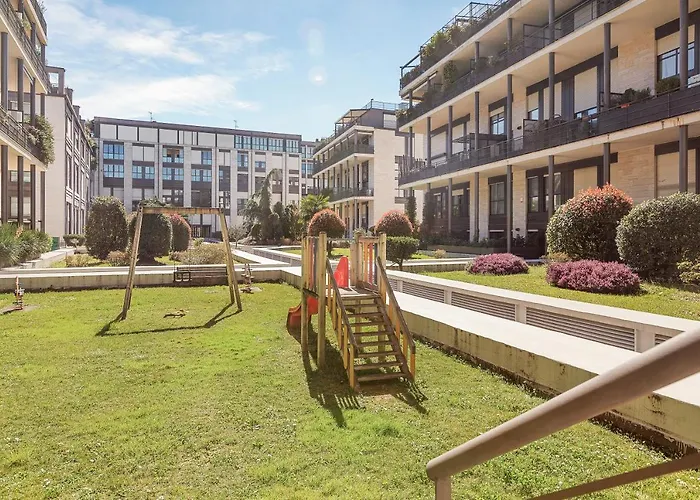 Guesthost - Elegant Loft With Balcony! * Milán