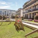 Guesthost - Elegant Loft With Balcony! * Milánó