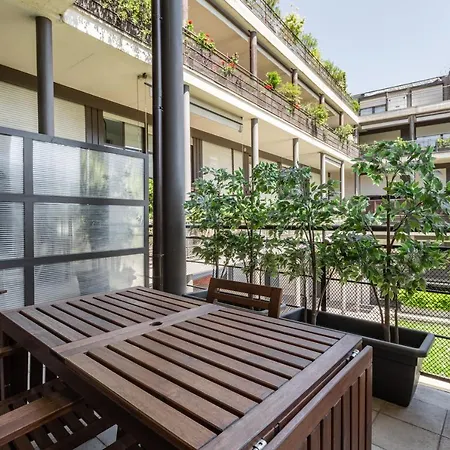 Apartamento Guesthost - Elegant Loft With Balcony! *