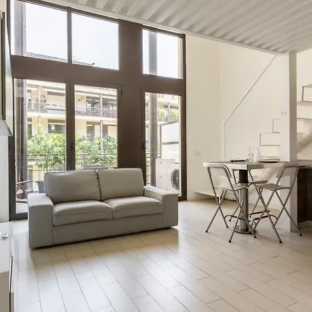 Daire Guesthost - Elegant Loft With Balcony! *