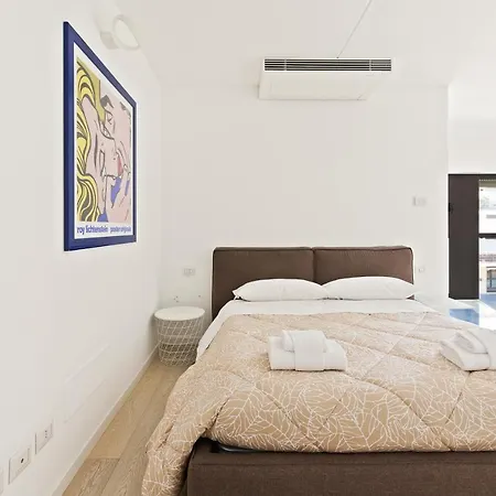 Apartamento Guesthost - Elegant Loft With Balcony! *
